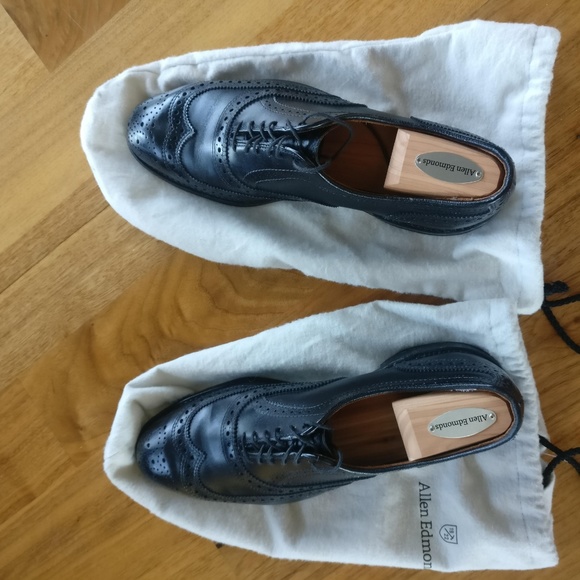 Allen Edmonds McAllister Wingtip Oxford Size: 8.5 main image 4